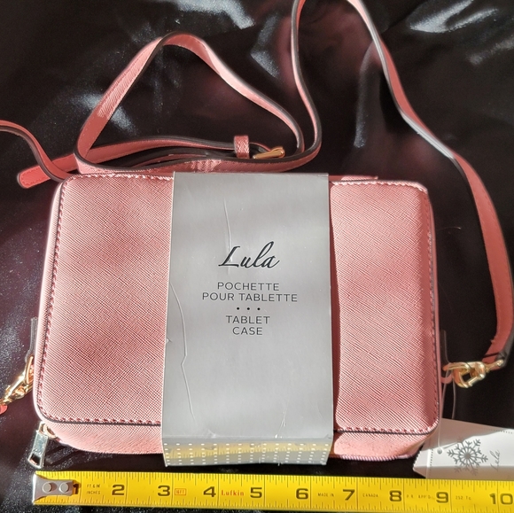 LULA TABLET CASE - Picture 1 of 8